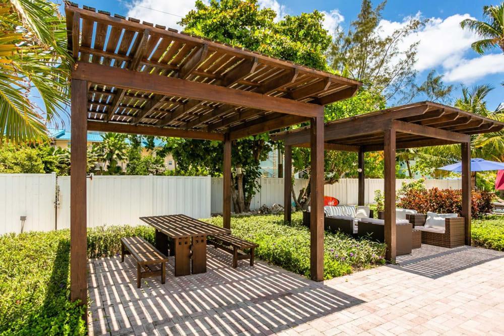 Beach Living At Island Pine Villas Blse Джорджтаун Экстерьер фото